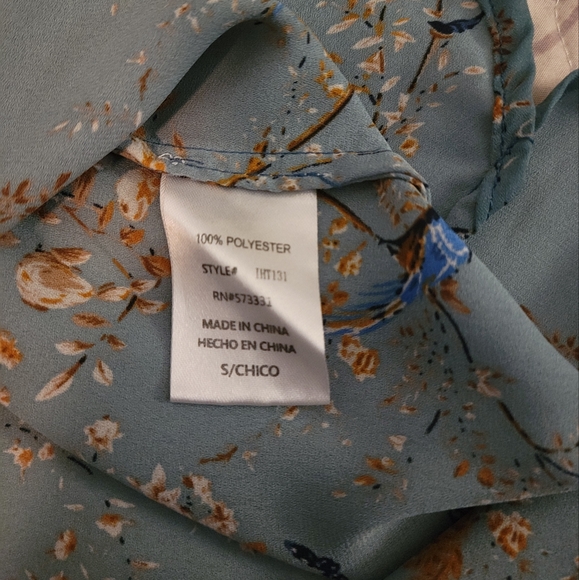 LE LIS Spring Button Down Top - Picture 6 of 7